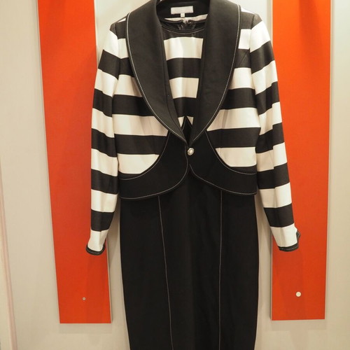 Official dress and jacket set like new, size L, black and white