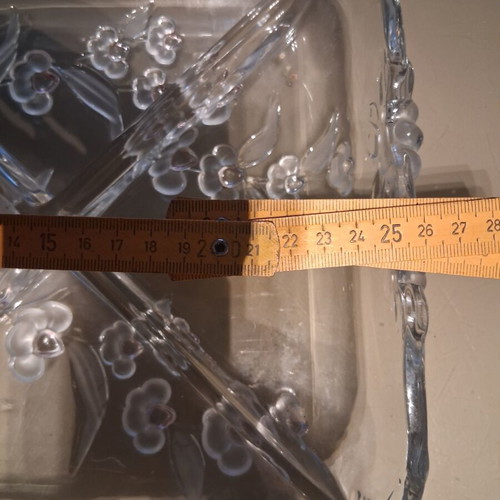 Crystal ordervier with floral design like new, vintage