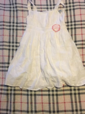 Summer dress for girls like new, white, with belt and skirt patterns