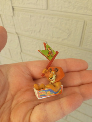 Madagascar 3 Kinder figure Alex the Lion used
