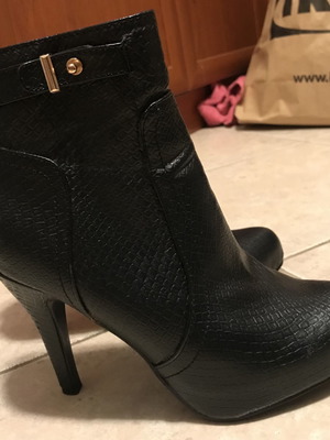 Migato black ankle boots new, size 37