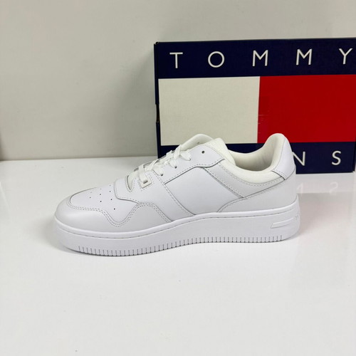 Tommy Jeans Retro Basket Essential sneakers new, size 43, white