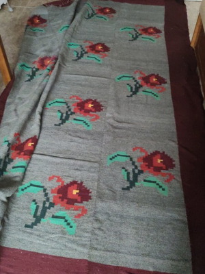 Handwoven rug like new, wool, dimensions 2.67x2.07 m
