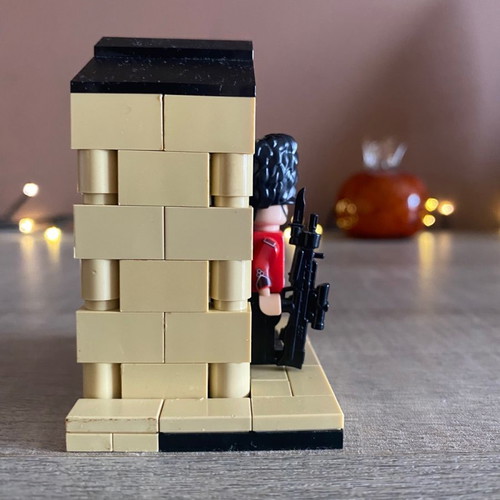 Custom Lego figure and guardhouse in excellent condition