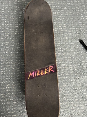 Miller professional skateboard like new, width 8.25 inches