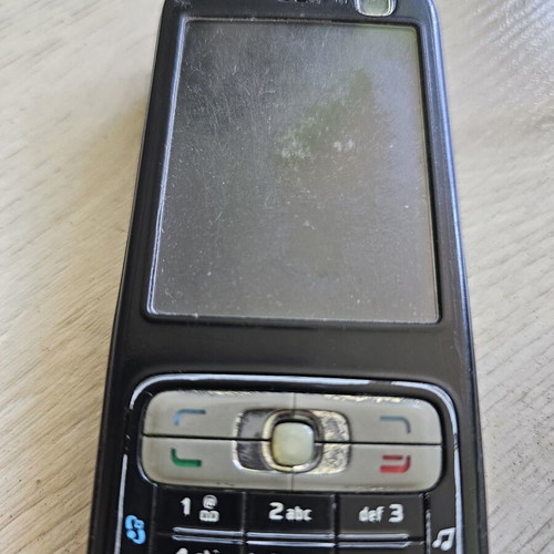 Nokia n73 Music Edition phone