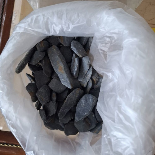 Aquarium equipment and food like new, assorted items pack