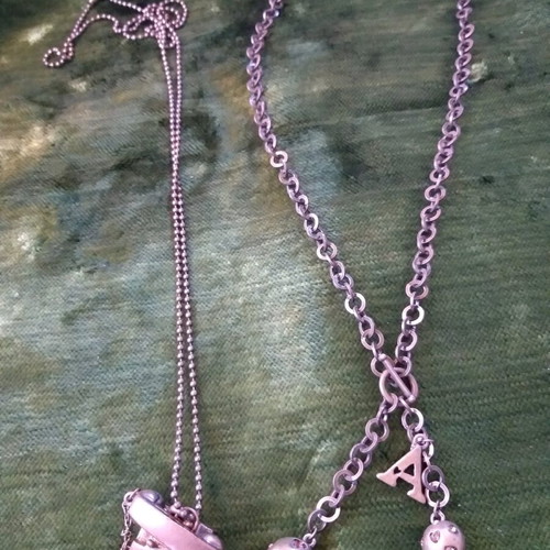 Necklace set like new, set of 2 brown