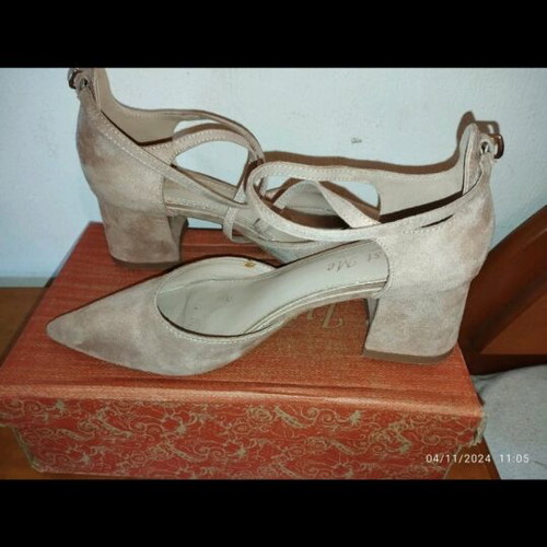 Suede pumps size 36 like new pink
