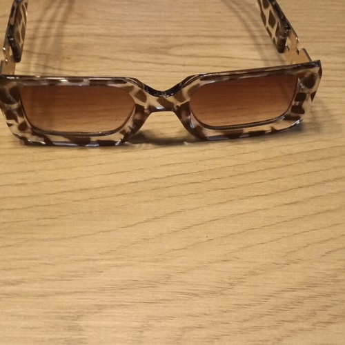 Leopard Sunglasses like new, brown