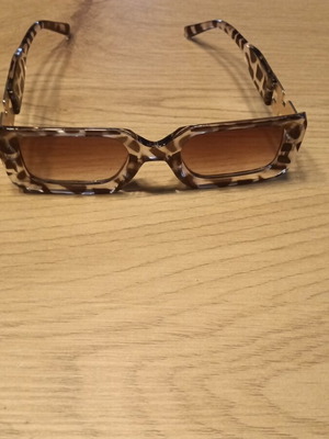 Leopard Sunglasses like new, brown