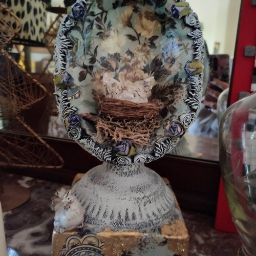 Porcelain decorative egg new with nest and base
