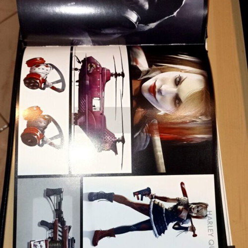 Batman Arkham Knight art book with comic issue 0
