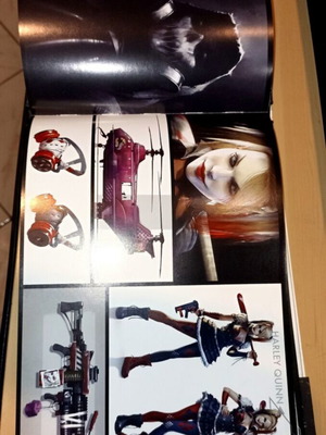 Batman Arkham Knight art book with comic issue 0