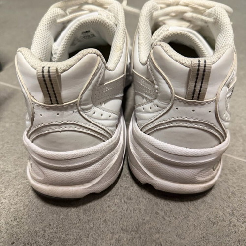 New Balance 530 athletic shoes like new, size 38, white
