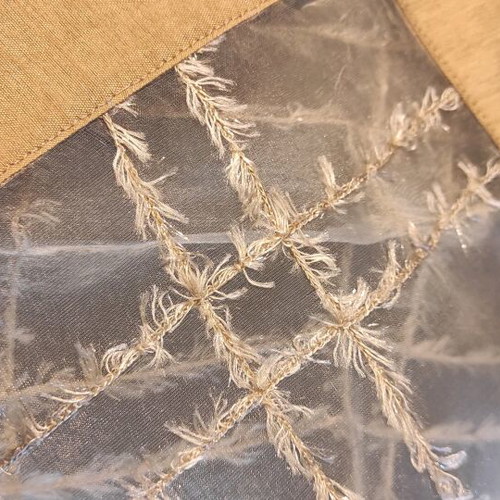 Table runner like new, size 135x47 cm