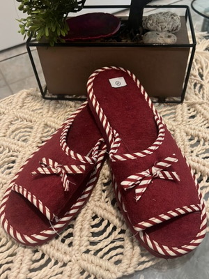 Terry cloth burgundy slippers new size 37