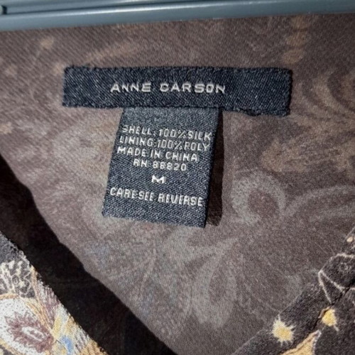Brown blouse with flowers new, in excellent condition