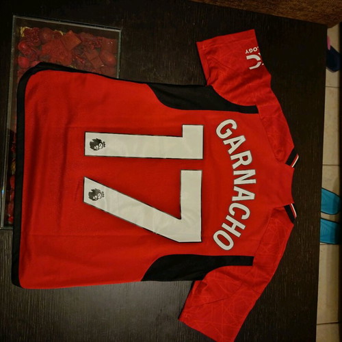 Manchester United Garnatco jersey new, age 11-12