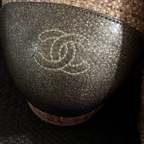 Chanel Raffia Patent Cap Toe CC Slingback Pumps size 38.5 like new
