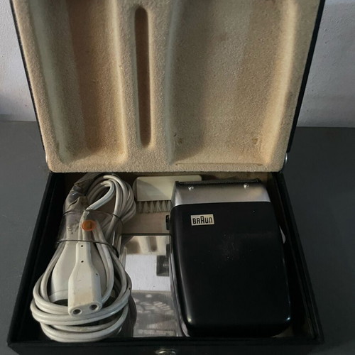 Braun shaver used from 1972, antique, working