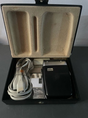 Ξυριστική μηχανή BRAUN μεταχειρισμένη του 1972, αντίκα, δουλεύει