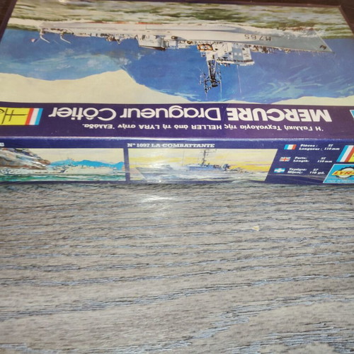 Modeling set from Greek company Lyra and Heller