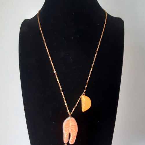 Salmon Necklace handmade new, multicolored with gold chain
