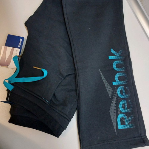 Reebok tracksuit new with tag, straight fit, size S