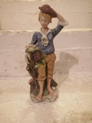 Decorative figurine like new