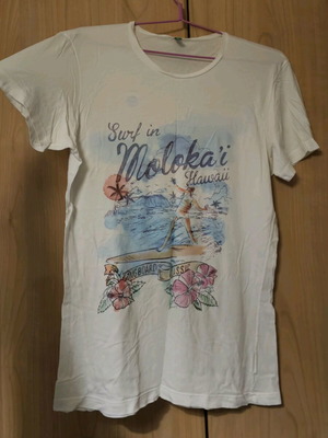 Benetton white unisex T-shirt like new