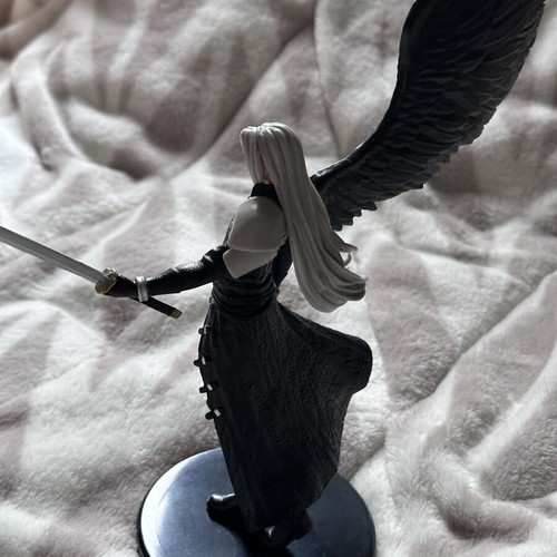 Final Fantasy Sephiroth figure new, 28 cm