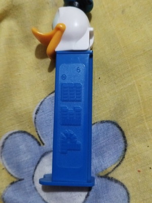 Pez vintage candy dispenser like new