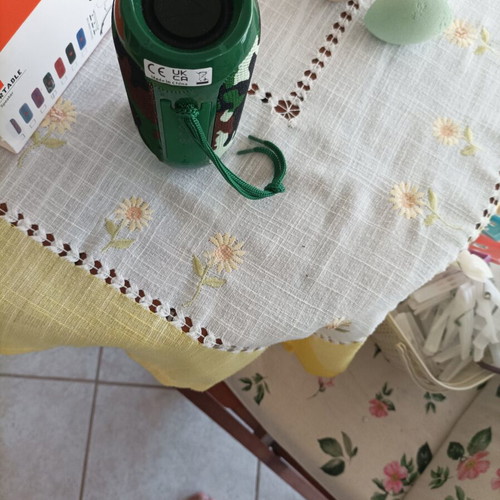 Bluetooth portable speaker like new