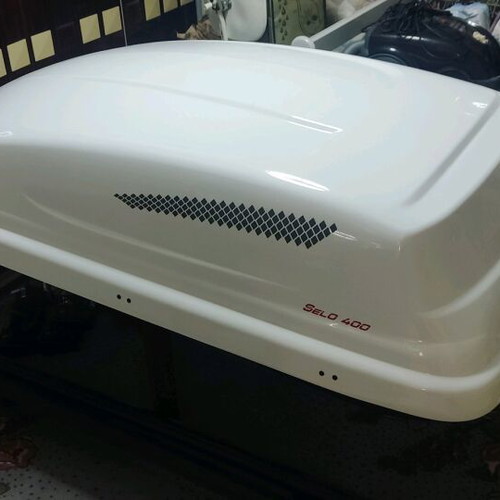 Roof Box 400 Liters like new