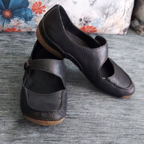 Γυναικεία αθλητικά παπούτσια Clarks σαν καινούργια, μέγεθος 37,5, μαύρο δέρμα