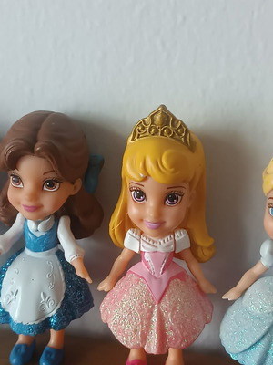 Disney small princess figures used