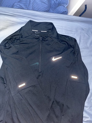 Nike running Dri-FIT Element men's shirt size L like new, black
