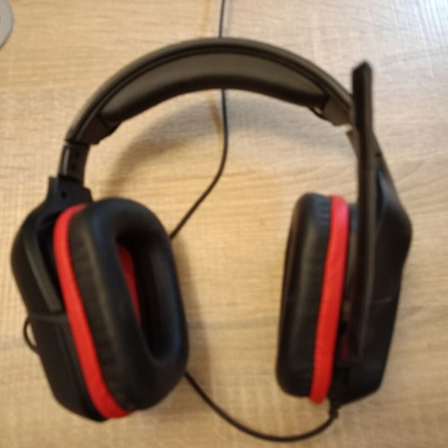 Logitech G332 Gaming Headphones like new, wired 3.5mm connection