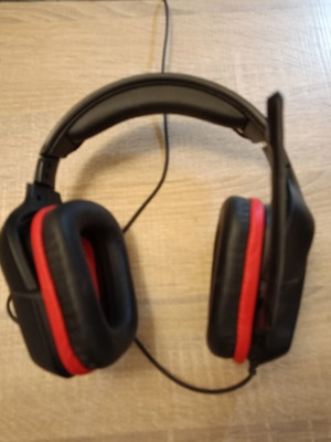 Logitech G332 Gaming Headphones like new, wired 3.5mm connection