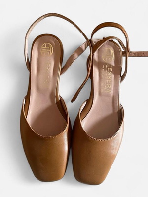 Tessera leather slingback shoes brown with ankle strap and low heel new