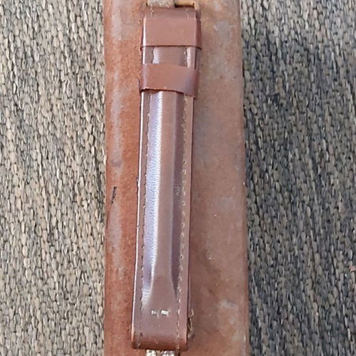 Leather backgammon set used, castor, 1980s case