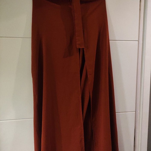 Set top and wide-leg pants like new, one size, brick color