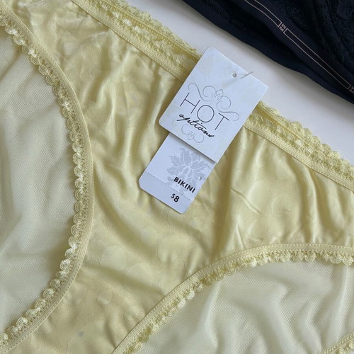 H&M lingerie set new black lace bra 90D/C and yellow bikini L