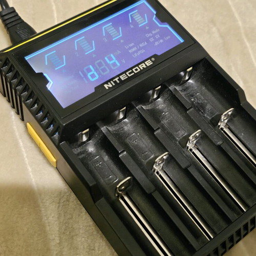 NITECORE Tiny Monster TM06S LED flashlight like new, 4000 Lumens