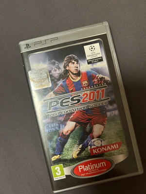 PES 2011 PSP game used
