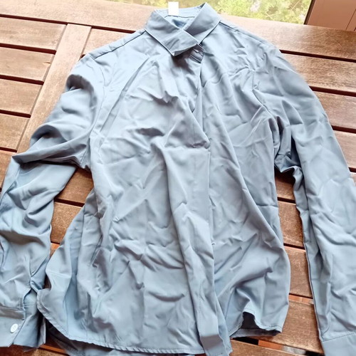 Gray shirt XL like new, 100% polyester