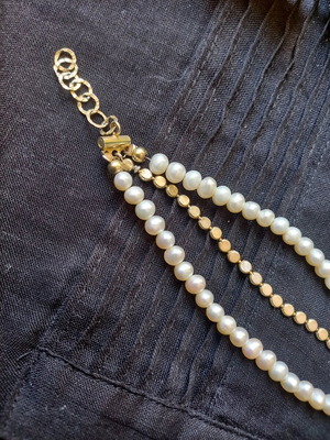 Bracelet pearls used