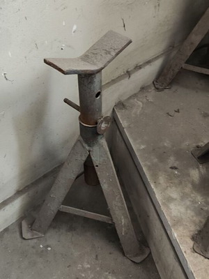 Vintage heavy-duty lifting tripods, set of 6, solid metal, 1960-1970