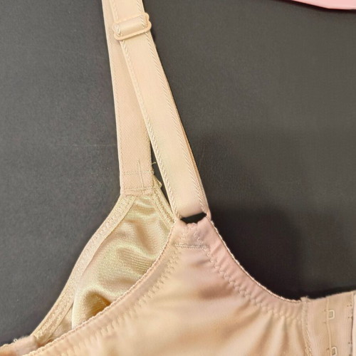 BRA HELEN 9434 75C STOCK from a Closed Store